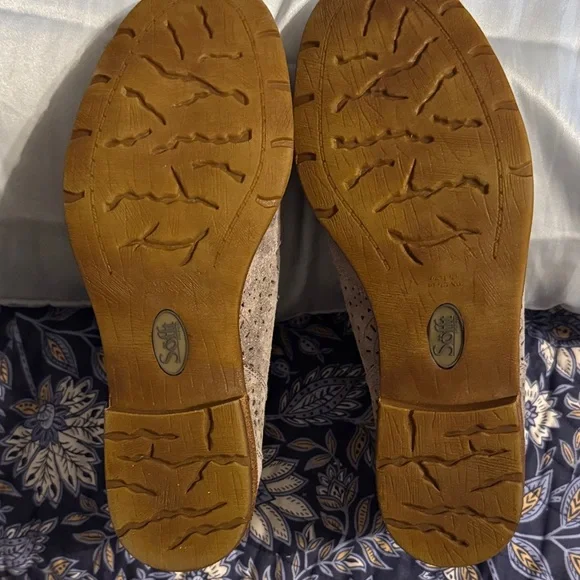 NEW Women's Sofft Ankle Boots in Tan - Picture 5 of 6